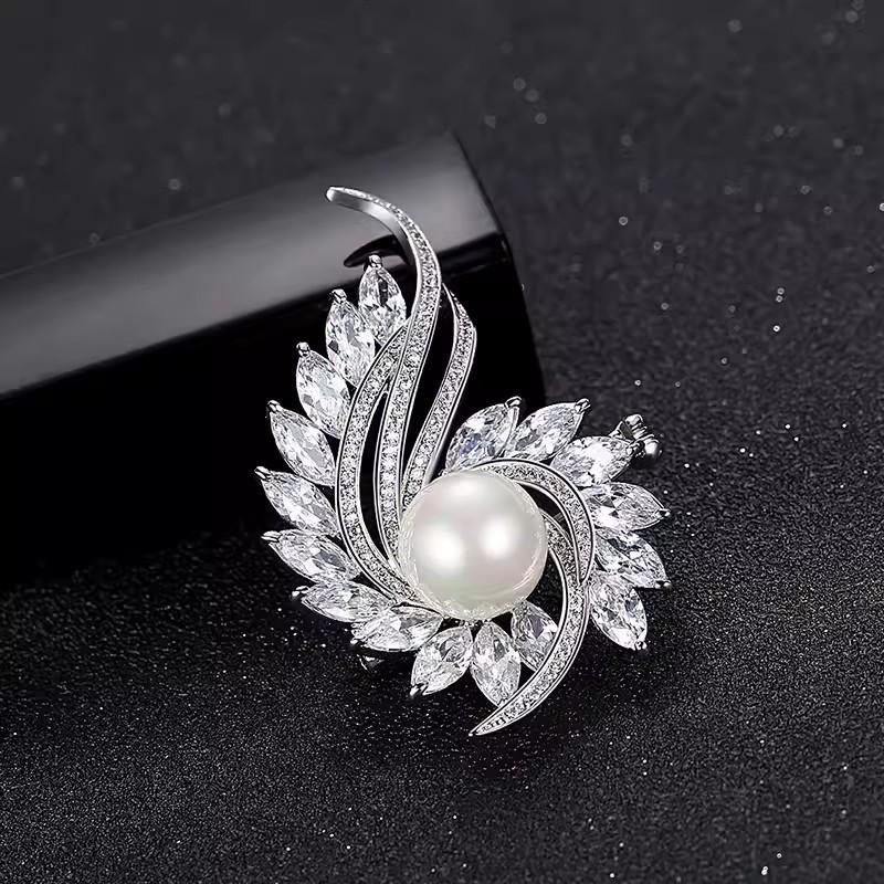 

Korean Floral Pearl Brooch: Elegant Versatile Women s Cardigan Pin