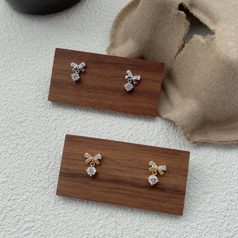 S999 Sterling Silver Bow Zircon Stud Earrings for Women - Elegant, Luxurious, and Fashionable Pure Silver Jewelry Pure silver