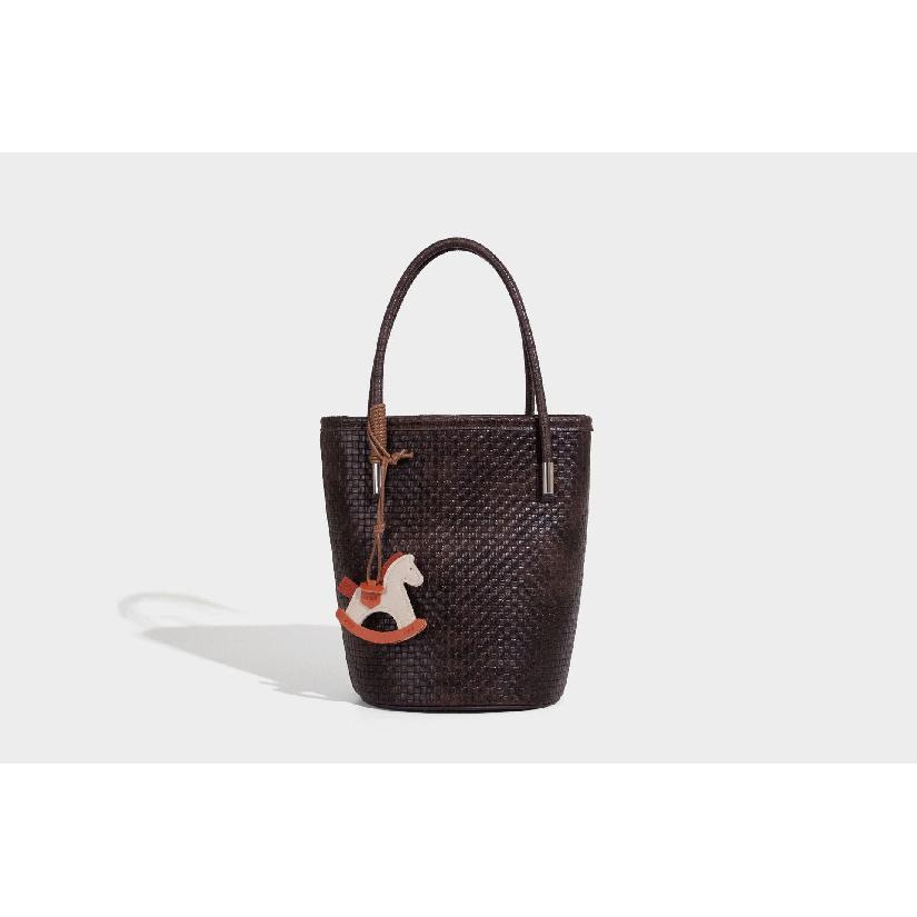 Cross-Border Bucket Bag 2025 New High-Quality Fashionable Woven Bag Casual Versatile Handbag Trendy Single Shoulder Crossbody