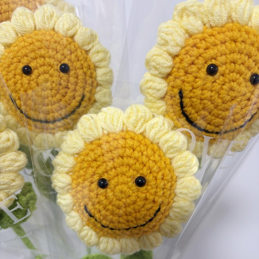 6Pcs Handmade Crochet Sunflower,Smile Knitted Flowers, Artificial Woven SunFlowers Best For Teacher's Day, Graduation Gift