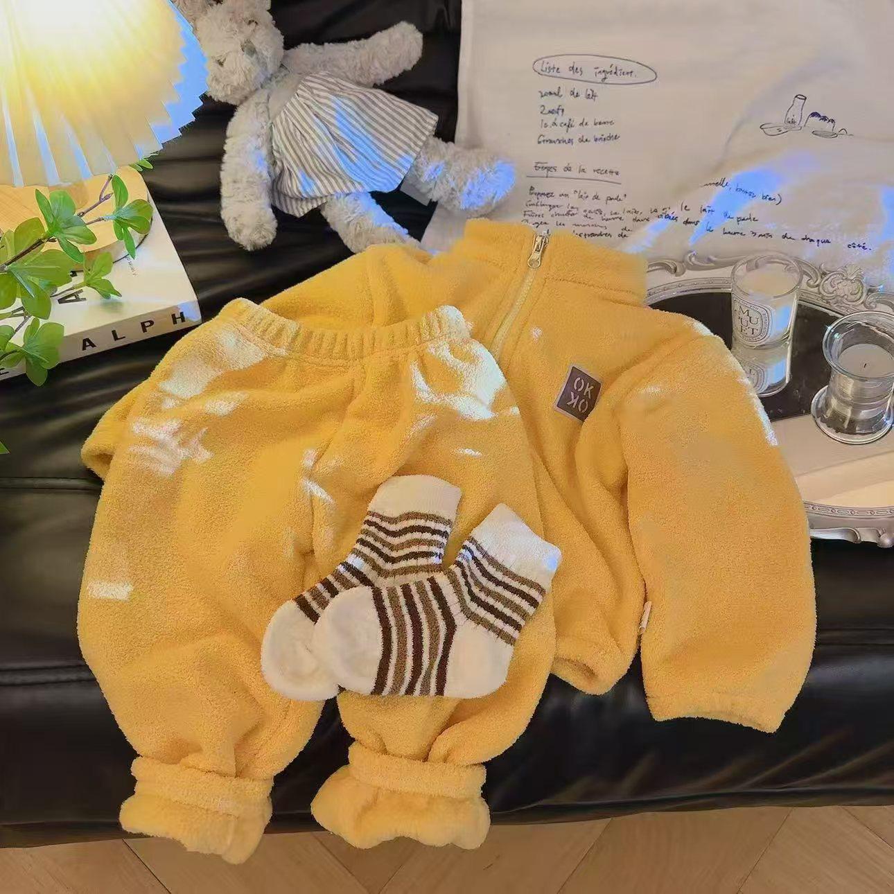Plüschsets Kinder Herbst Winter Warme Fleeceanzüge Baby Verdickte Strickjacke Hosen Outfits Jungen Mädchen Homewear 70cm gelb