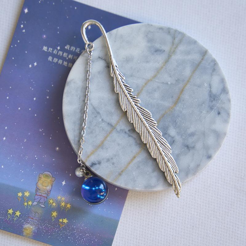 Kreatywny świecący 12 znaków zodiaku zakładka zawieszka prezent przezroczysty chiński styl metalowy retro pióro frędzlowana zakładka