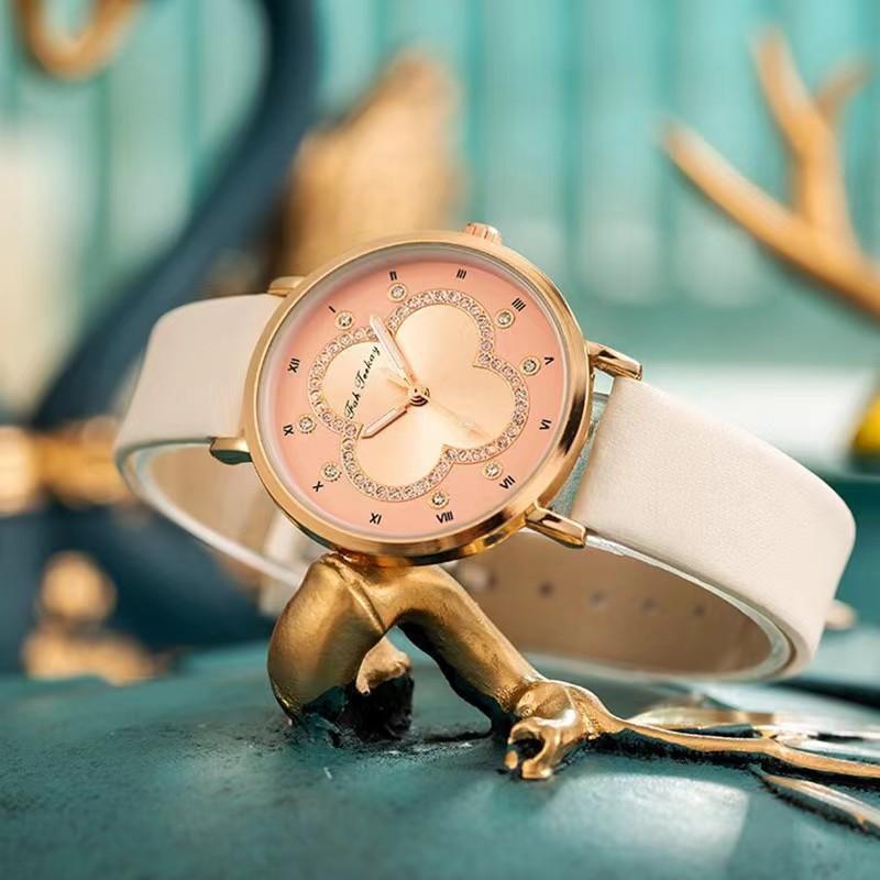 Damen Armbanduhr Lässiges Armband Quarz Damen Uhr Mode Kleeblatt Damen Uhr Studenten Uhr