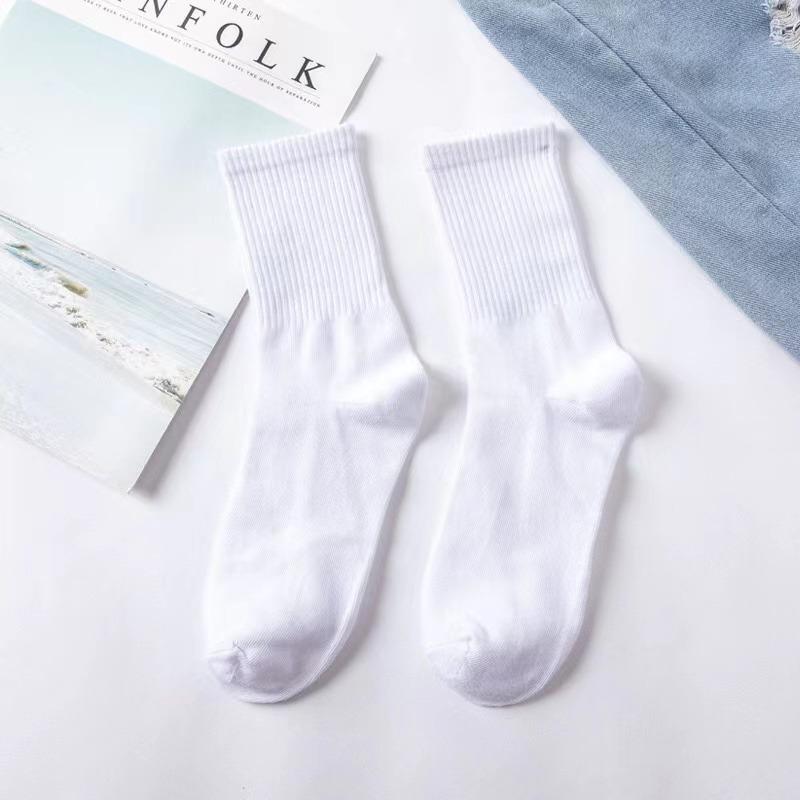 5 Paar weiße Damensocken aus Baumwolle im Harajuku-Stil im koreanischen Stil für Mädchen und Jungen, Mittelrohrsocken für die Schule