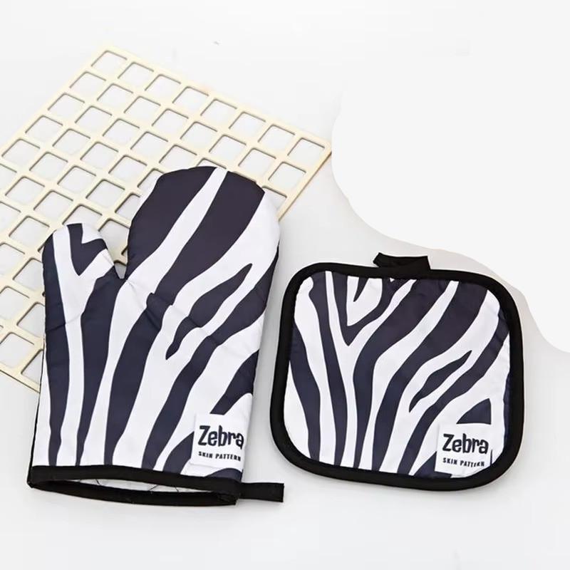 Oven Baking Gloves Microwave Oven Gloves with Mat High-temperature Resistant Gloves Kitchen Baking Tools Bakeware BBQ