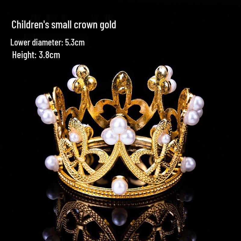 Královský krajkový a perlový dort - design královny čelenky pro svatby a narozeniny