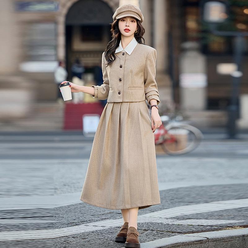Chic Spring 2025 Small Fragrant Style Suit: Single-Breasted Jacket and Semi-Skirt Dress Set (Y2510)