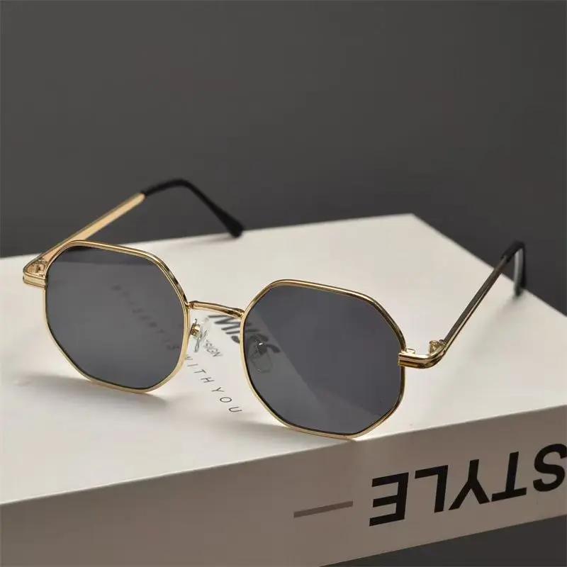 New Fashion Men Women Square Sunglasses Brand Designer Metal Frame Sun Glasses Uv400 Eyeglasses Simplity Alloy Frame Eyewear