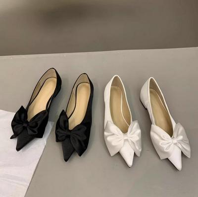 Mode Ballerinaskor för Kvinnor Plusstorlek 43 44 Vår Höst Ny Stil Spetsig Tå Rosett Svarta Damskor Loafers Damskor