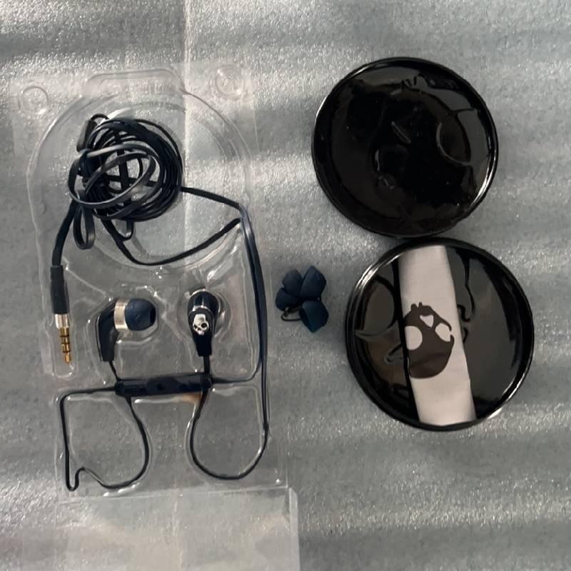 Skull Head Wired In Ear Headphones In Line Control Gaming Simple Plug Straight