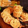 Galettes de riz soufflé croustillantes aux crevettes et fleur de cerisier épicées