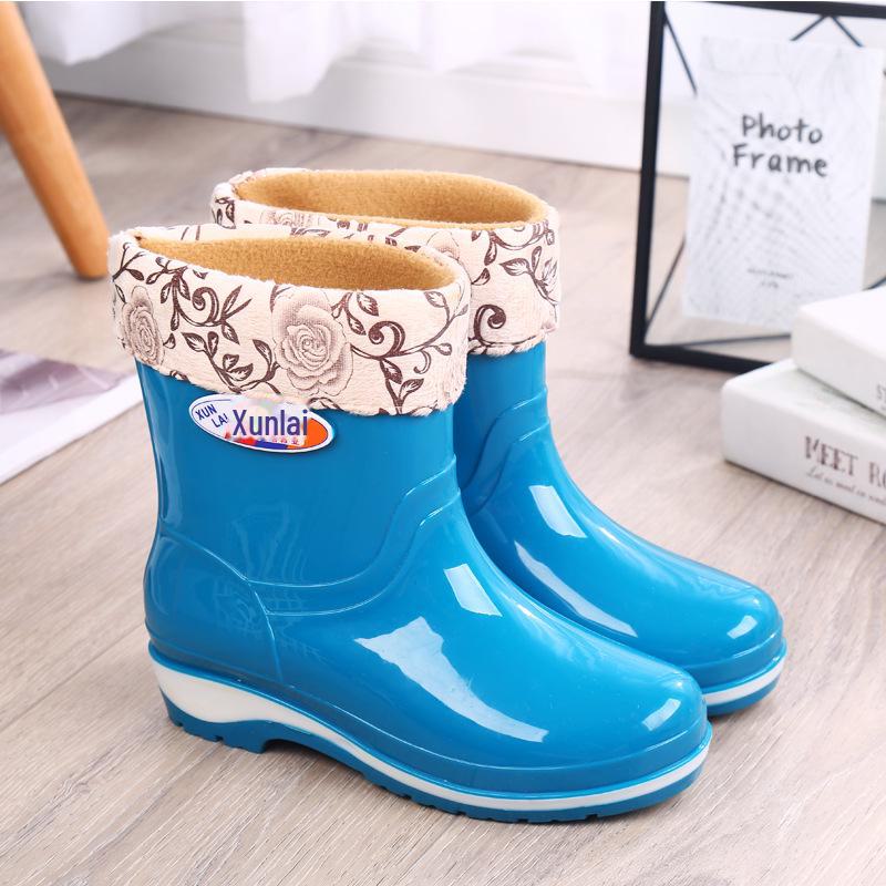 Women's Non-Slip Short Rain Boots - Fashionable, Warm, Low-Cut Rubber with Velvet, One-Piece Design
