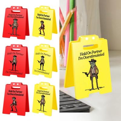1/2/3Pcs Caution Overstimulated Desk Sign Cowboy Frog Hold On Partner I'm Overstimulated Mini Table Sign Home Office Decoration Coworkers Gag Gift