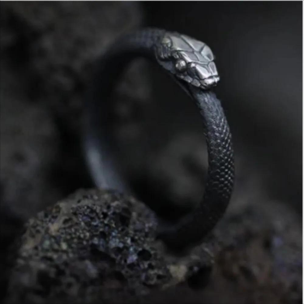 Dark Pioneer Retro Gothic Punk Black Articulated Snake Ring Personalized Street Niche Creative Trendy Fashion Party Gift Zircon