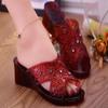Damen Frühling Sommer Hausschuhe Große Größe All-Match Hausschuhe Dicker Absatz Transparente Strass Mittelabsatz Sandalen