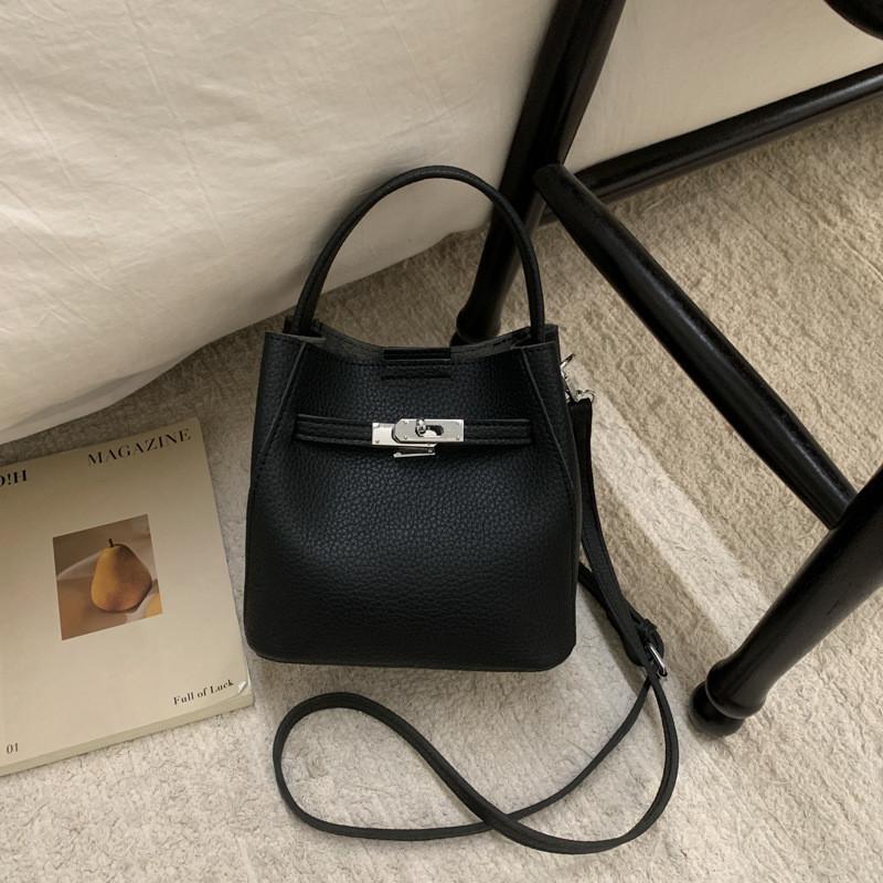 IELGY Ladies Messenger Bag Large Capacity Retro All-Match Bucket Bag