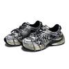 MLB New York Yankees Slip Resistant Abrasion Resistant Low top Running Shoes Unisex Black Gray Silver 3ARNSPL4N-50SIS(Team80BOX)