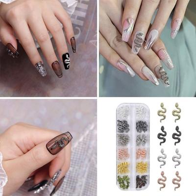 60 unids/caja de dijes de uñas de serpiente con diamantes de imitación, accesorios elegantes y de moda para decoración de uñas para mujeres y niñas