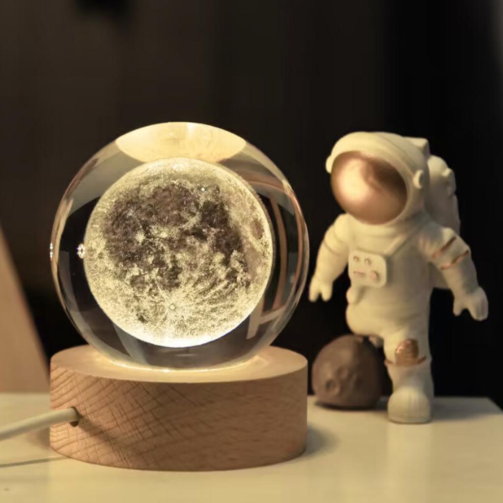 3D Moon Crystal Ball Lamp 1.5W USB Powered 3000K Warm Light Romantic Vibe Decorative Glass Ball Night Light for Home