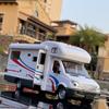 1:32 Modellini Diecast di Lusso RV Veicolo Ricreazionale Modello di Auto Camper Van Metallo Motorhome Modello Auto da Turismo Giocattolo per Bambini con Suono e Luce Regalo