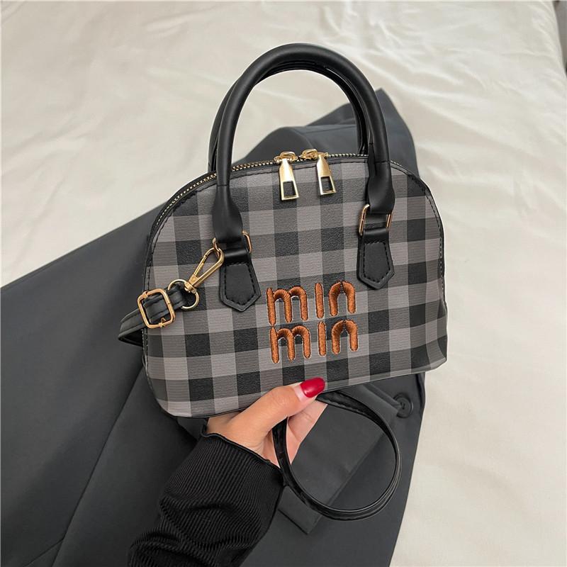 

Retro niche portable shell bag women s autumn new high-end printed versatile plaid pattern shoulder messenger bag