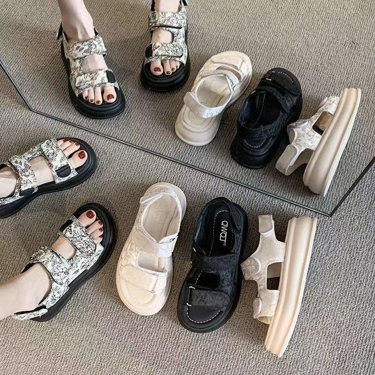 Thick-soled comfortable trend Velcro beach sandals women 2025 summer new college style fashion Roman sandals women
