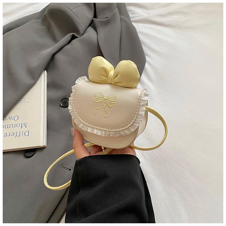 

Foreign style sweet chain mouth red envelope 2025 new Korean mini bow collar wallet fashionable commuter messenger bag белый