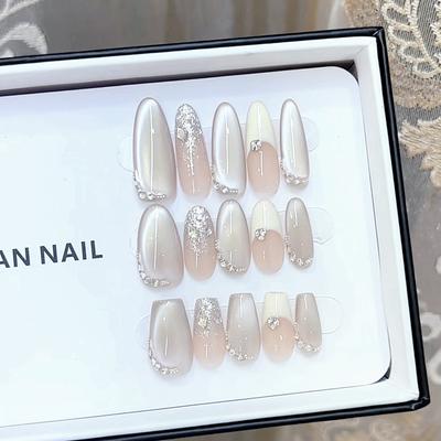 Künstliche Nägel – Nageltips & künstliche Nägel