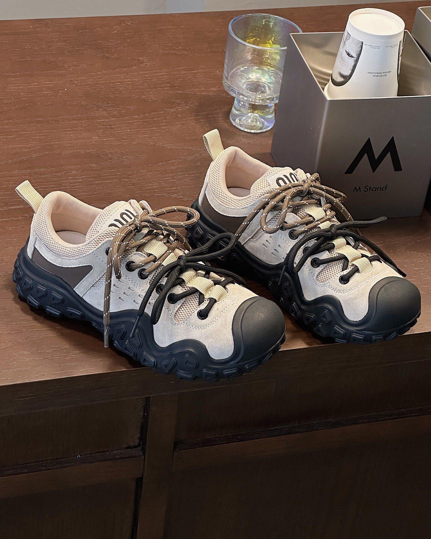 

2025 осень новые противоударные походные ботинки походные повседневные ботинки женские на платформе с увеличением высоты спортивные уличные уродливые милые папины кроссовки 35