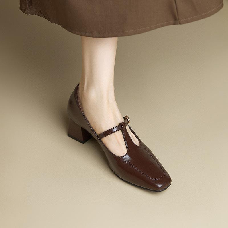 Square Head Mary Jane Shoes Women's 2025 French Retro T-button Thick Heel Single Shoes Simple Temperament Light Luxury Women's High Heels