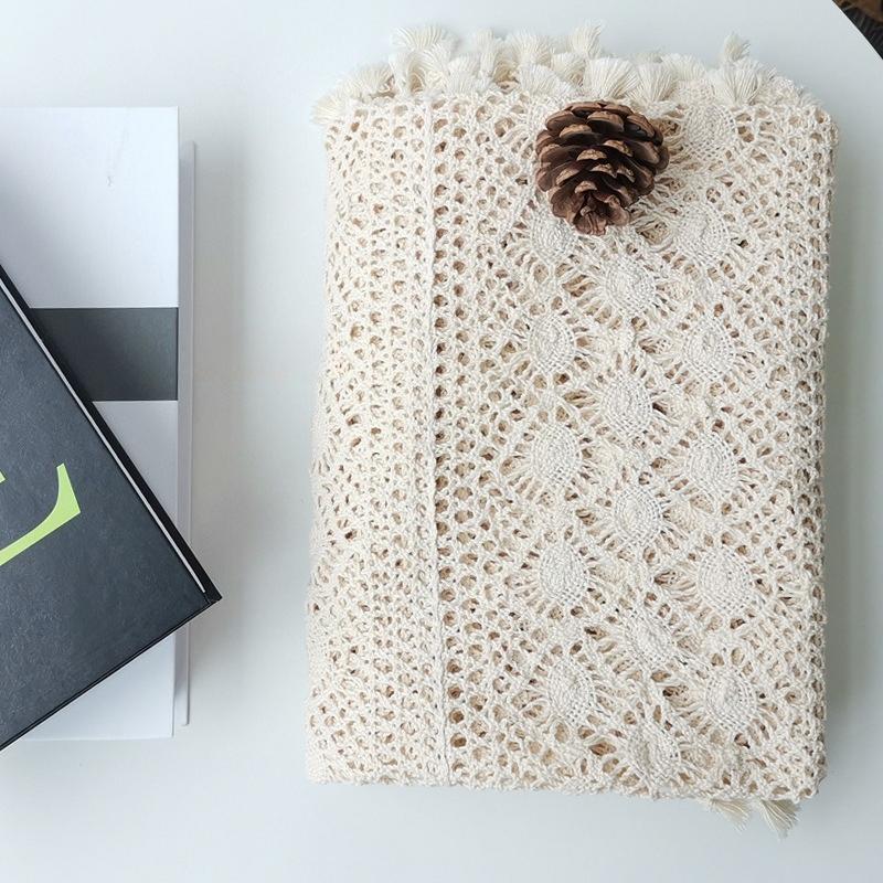 Phoenix Tail Pattern Hollowed Out Dining Table Decor Mat Artistic Style Tablecloth Crochet Tassel Tea Table Cabinet Tablecloth