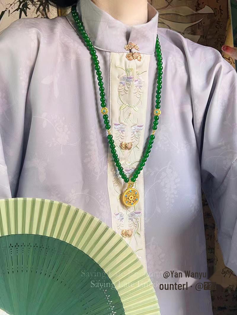 

Золотое ожерелье с антизеленым агатом «Удачи» — цепочка-свитер в стиле ретро-китайского стиля