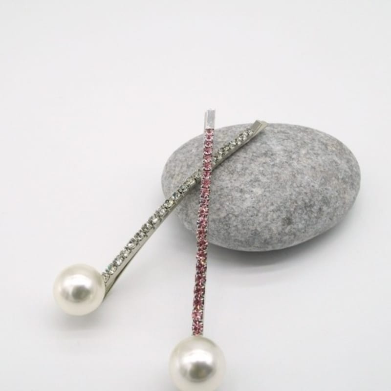 

LOVE ME MONSTER Pearl & Cubic Hair Pin WHITE