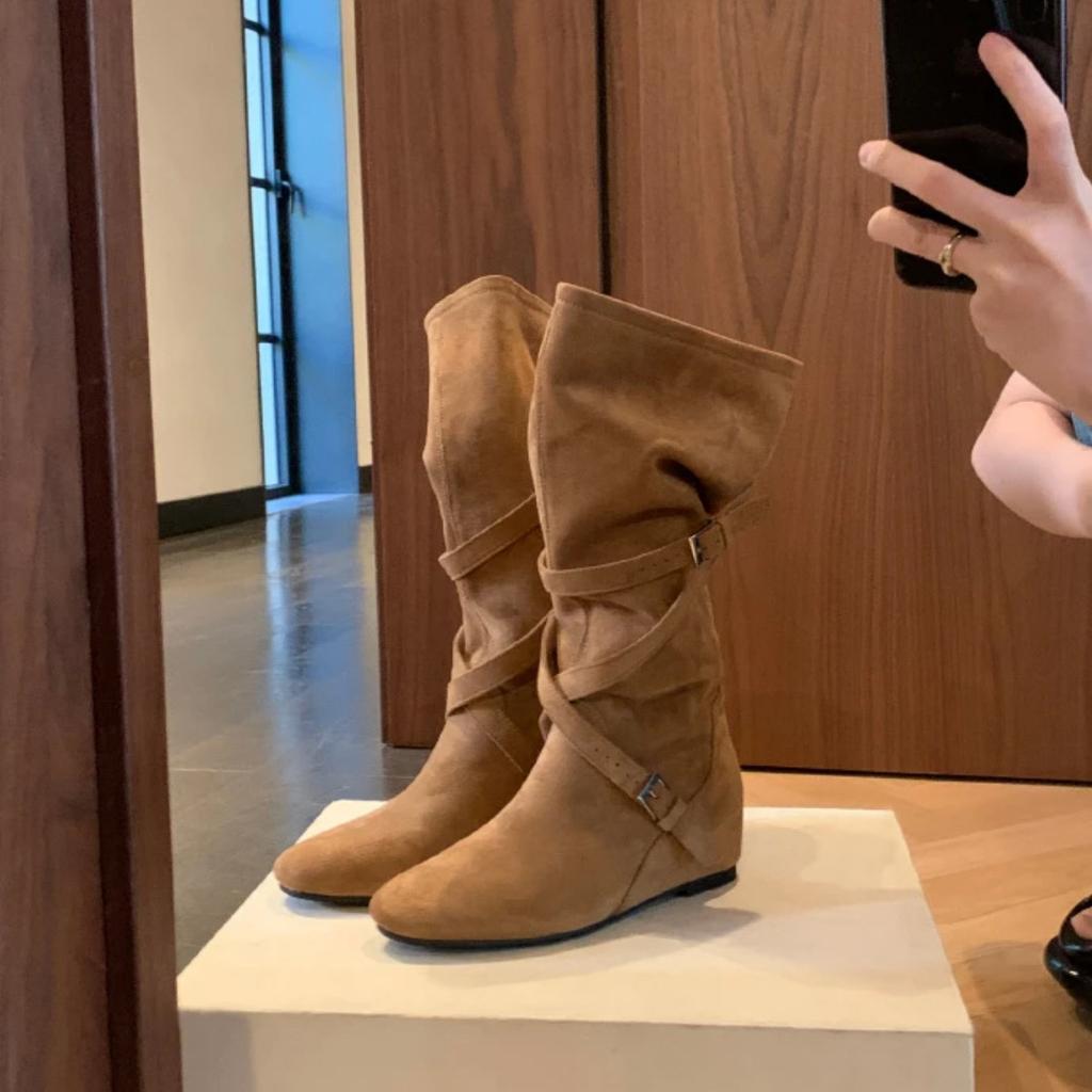 2025 new retro western cowboy boots women's soft pleated stacked boots inner height-increasing boots medium tube fashion