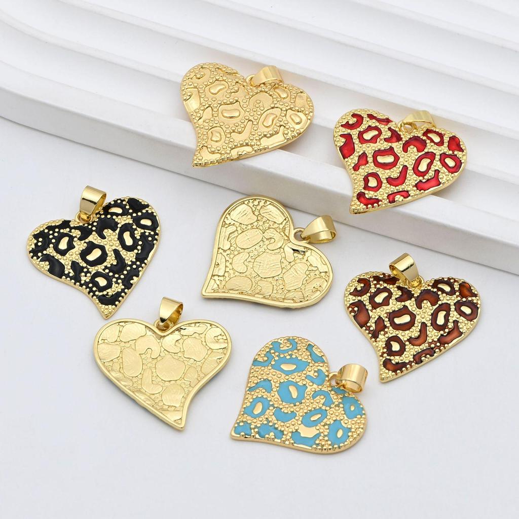 Collar con Colgante de Corazón de Esmalte de Cobre Bohemio para Mujer