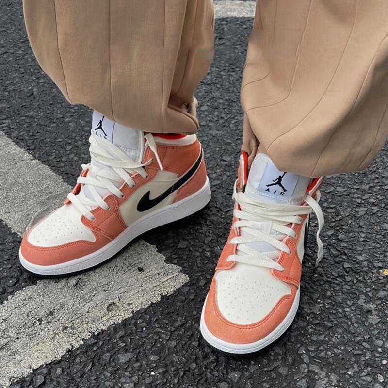 Air Jordan 1 Mid SE GS Orange Suede Kids Sneakers Team-Orange Black Sail DV1336-800