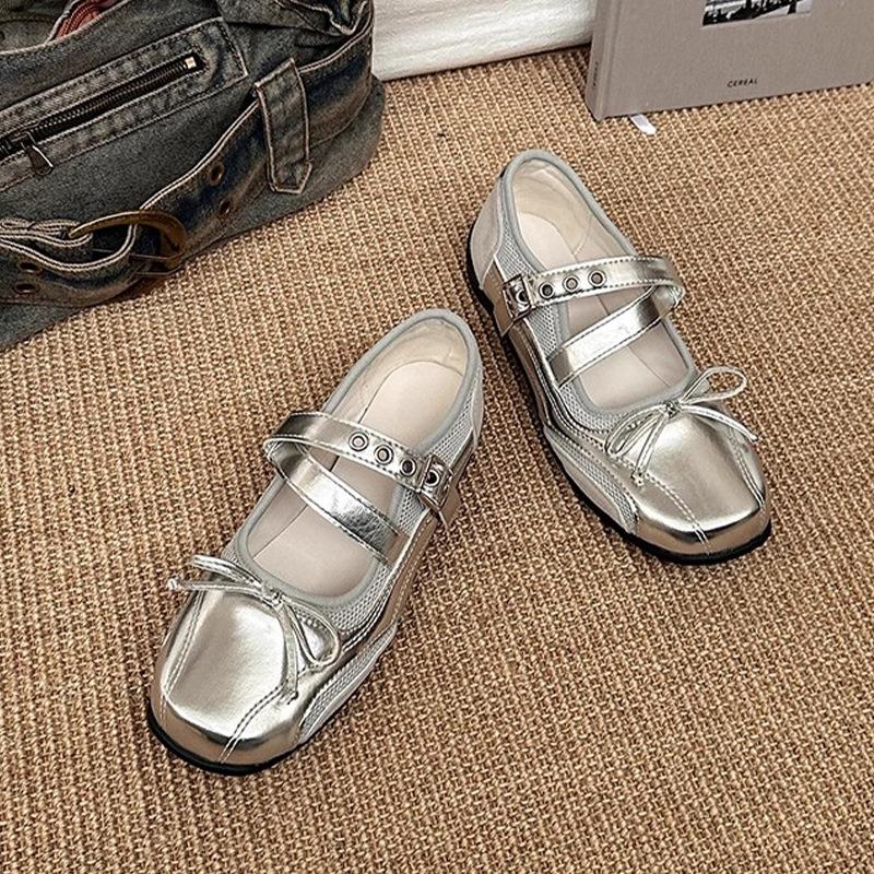 

Стильные и простые по дизайну универсальные балетки с бантом женские 2025 лето новая неглубокая повседневная обувь 40 серебряный