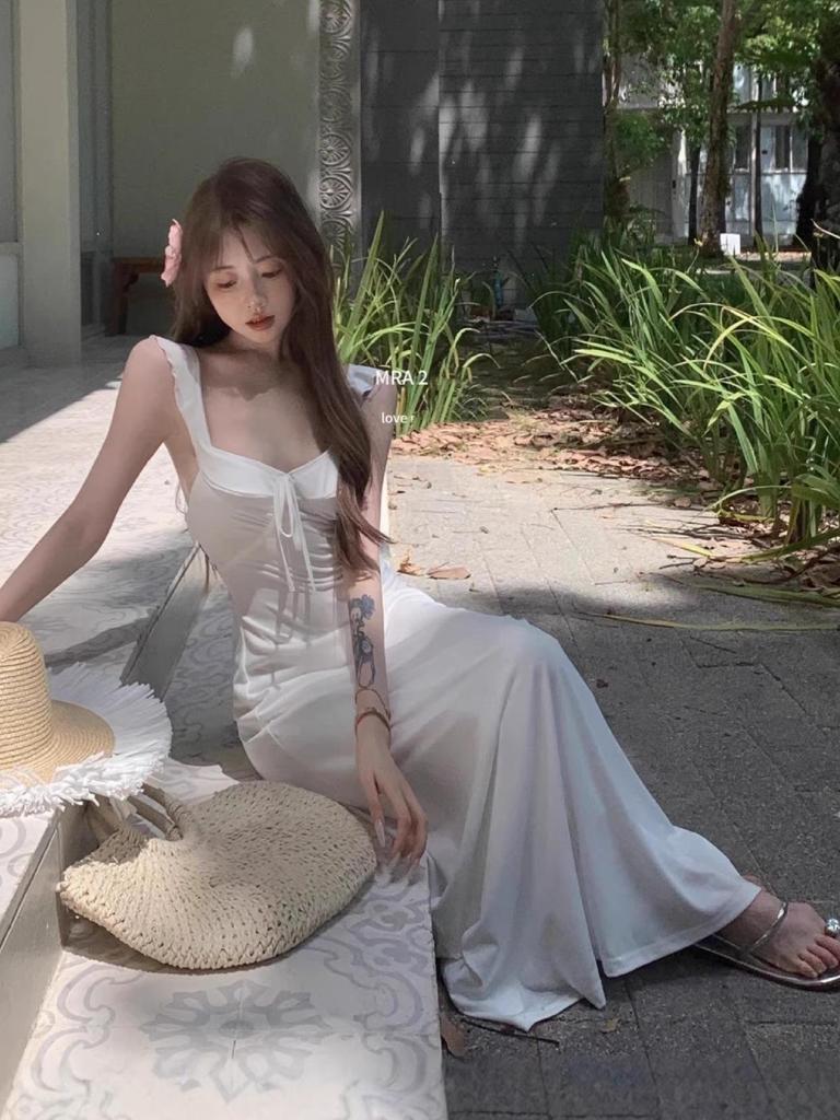 Elegant French Summer Waist-Cinching Slim-Fit Backless Camisole Dress for Women
