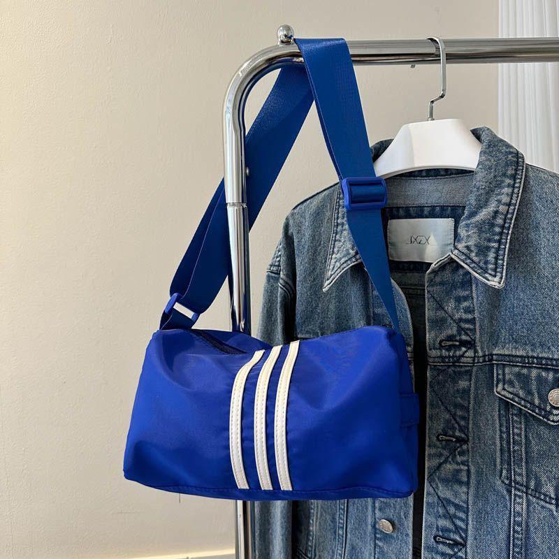 

Нишевая сумка кроссбоди Niche Toast 2024 в спортивном стиле: Полосатая сумка через плечо с несколькими карманами