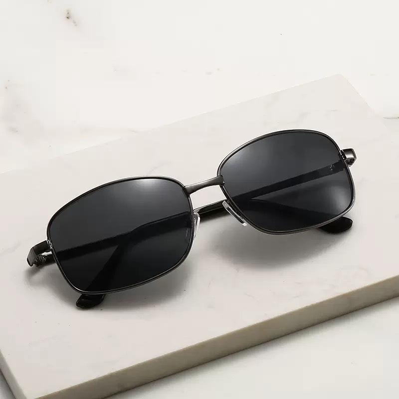 Men's Square Foldable Color-Changing Polarized Sunglasses with UV Protection for Driving and Fishing