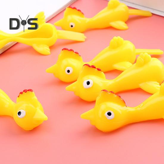 10Pcs Flying Chicken Catapult Rubber Chicken Finger Catapult Stretchy Chicken Shooter for Kids Indoor Outdoor Fun Christmas Party Favors Gift Goodie