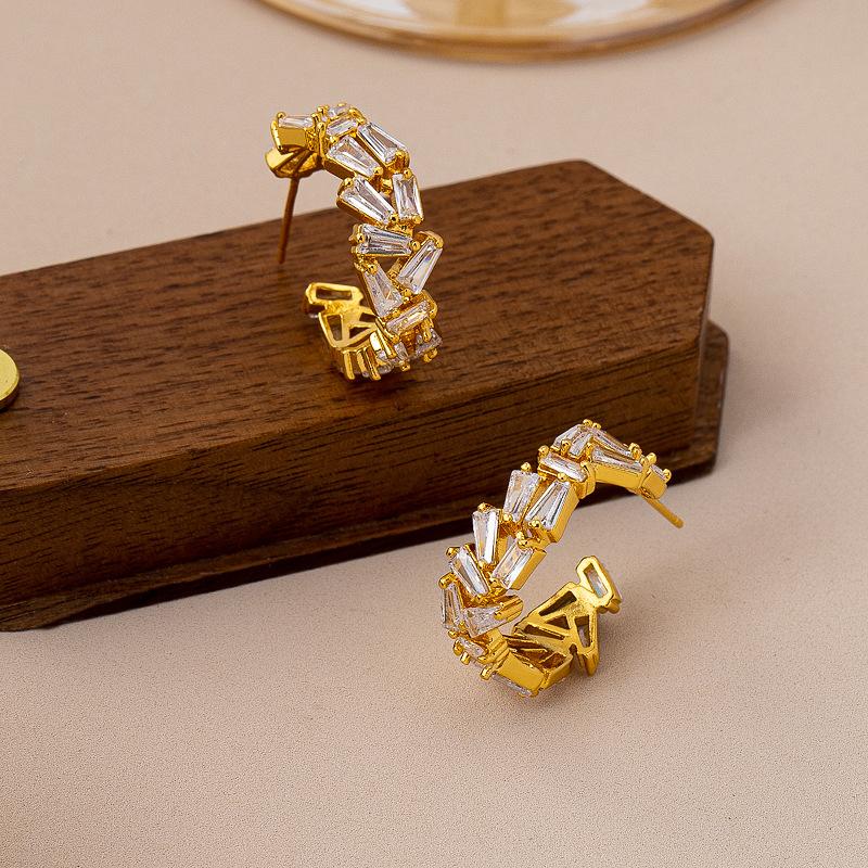 Wheat Ear C-type Zircon Earrings Women's Niche Design High-end Temperament Stud Earrings New Unique Light Luxury Earrings Autumn and Winter