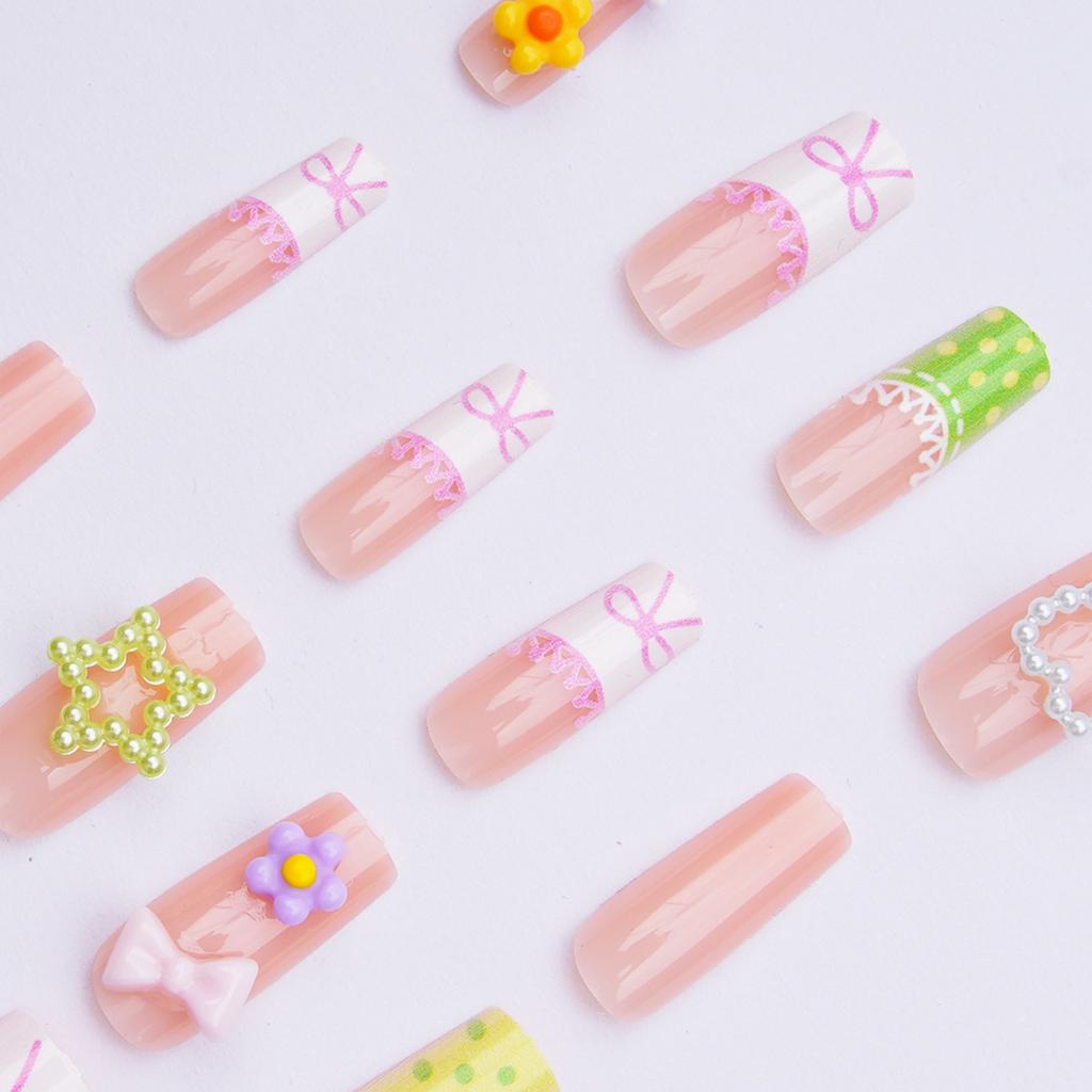 24Pcs Artificial Nails with Pearl Heart Star Pattern Charming Reusable False Nails For Party Wedding