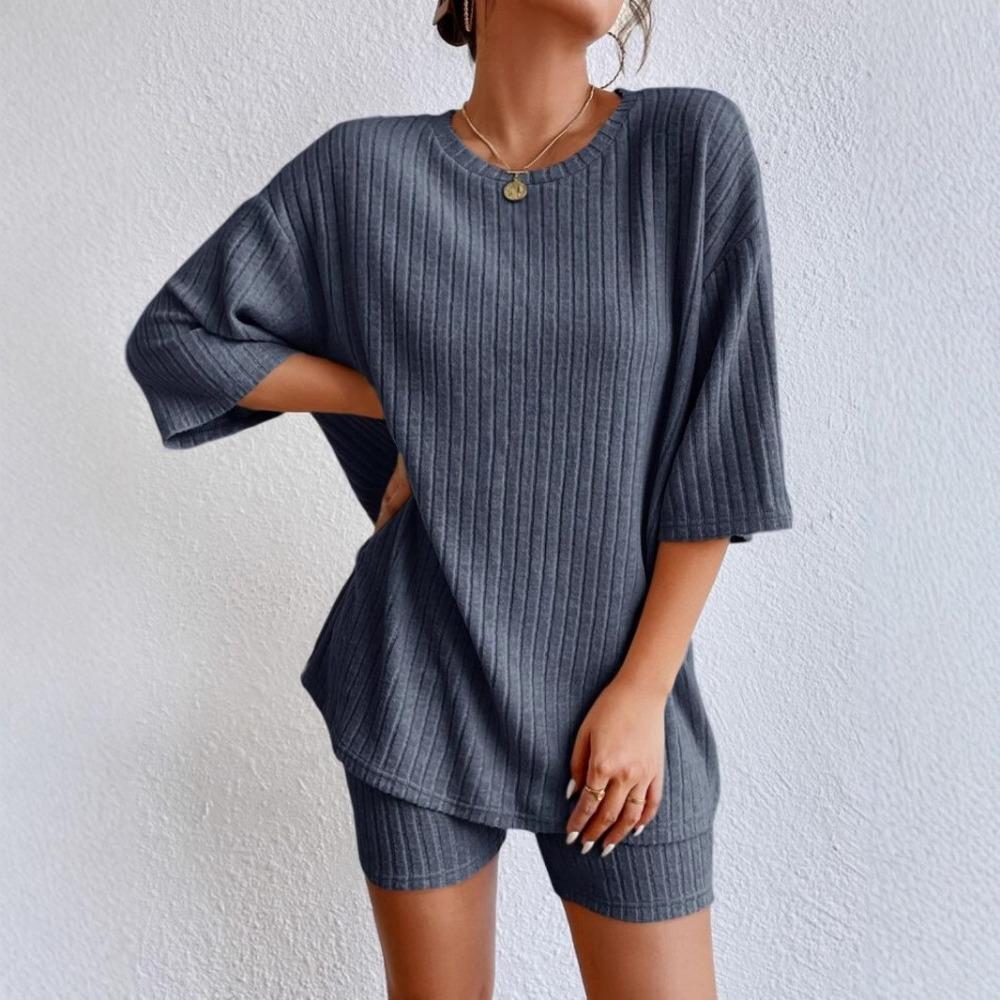 Summer Women's Short-sleeved T-shirt Set: Solid Color, Fashionable and Casual, Round-neck, Comfortable