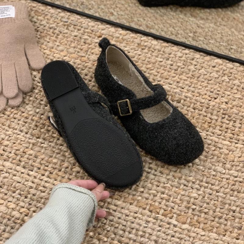 Fairy wind word with Mary Jane fluffy shoes autumn and winter new outer wear late evening wind velvet flat beanie shoes