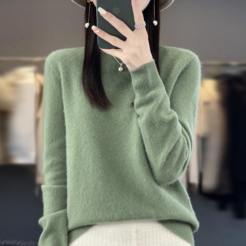 Women's Round Neck Wool Knit Sweater - Simple, Versatile, Long Sleeve Base Layer