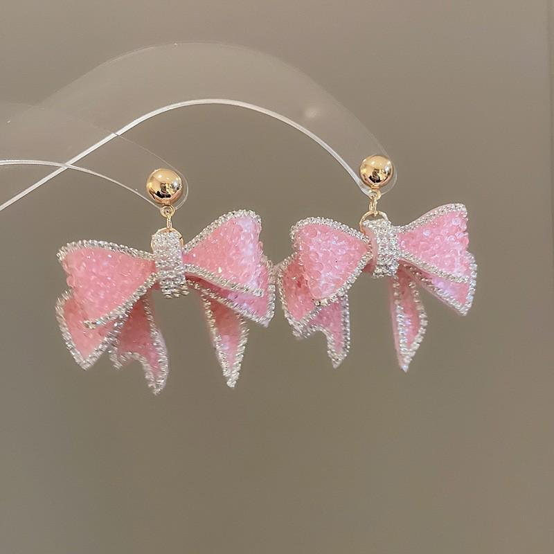 Silver Needle Pink Cubic Zirconia Flower Stud Earrings – Elegant & Delicate Accessories for Women.