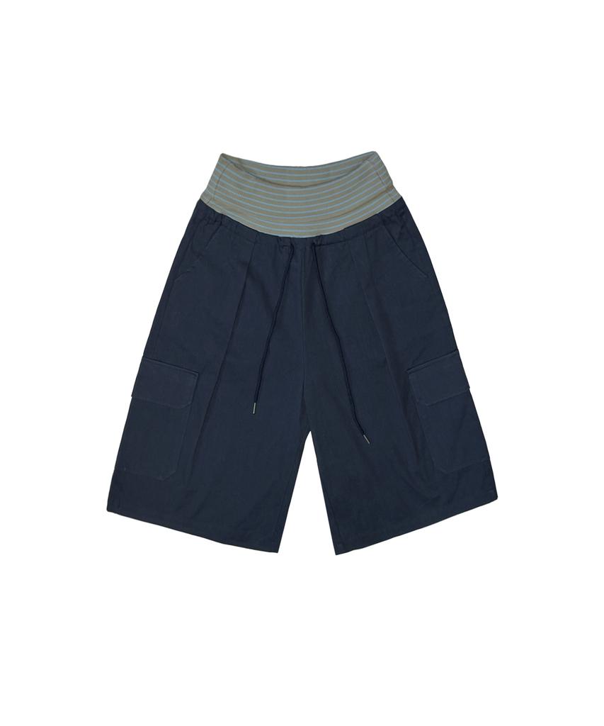 AYVUL Stripe Fold Bermuda Pants, Navy