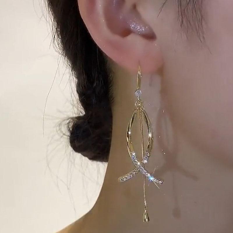 Fashionable and Atmospheric Cross Fish Tail Long Tassel Earrings with A New Temperament, High-end and Light Luxury Earrings and Earrings