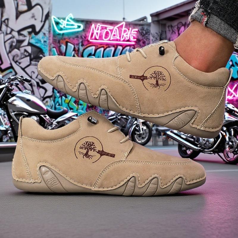 new Men's Fashion Brand Soft Soled Loafers Anti Slip Low Cut Leather Sneakers Comfortable Casual Shoe Outdoor Driving Bare Boots